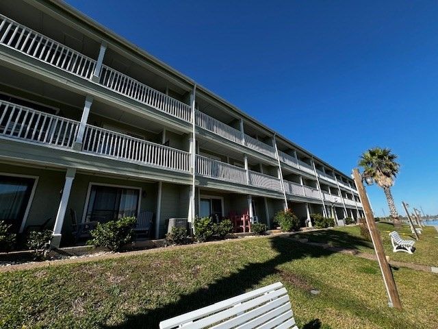 2290 N Fulton Beach Road B-317, Rockport, TX 78382
