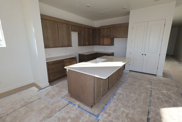 1308 E LARKSPUR WAY, Layton, UT 84040