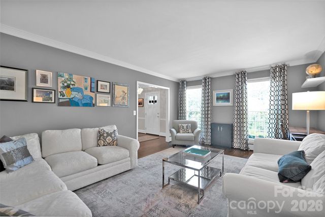 421 Sardis Lane, Charlotte, NC 28270