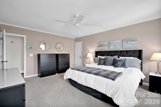 421 Sardis Lane, Charlotte, NC 28270