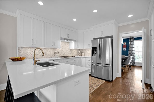 421 Sardis Lane, Charlotte, NC 28270