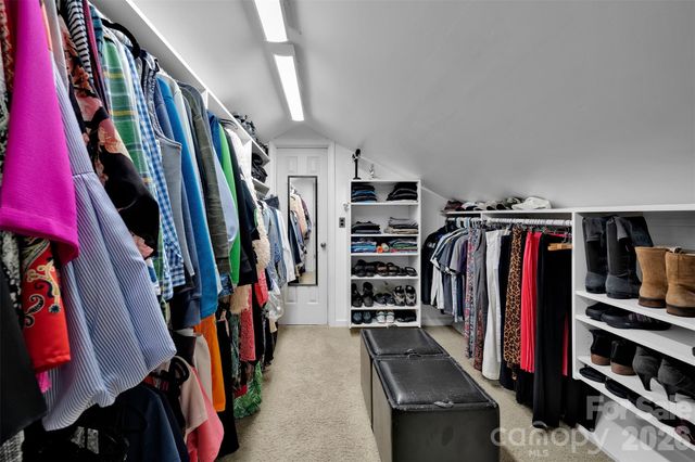 421 Sardis Lane, Charlotte, NC 28270