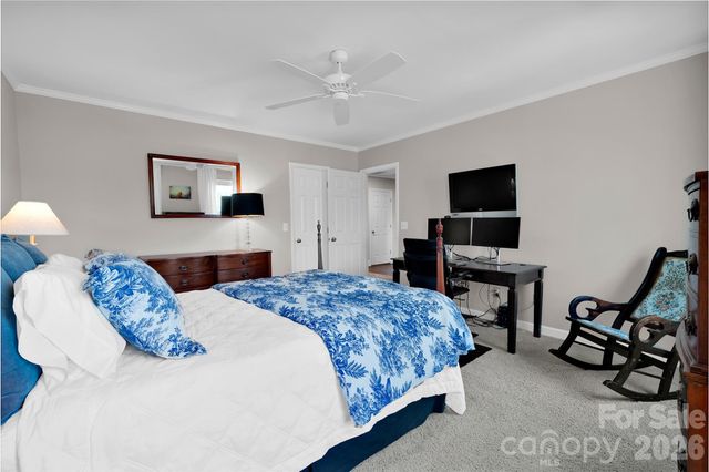 421 Sardis Lane, Charlotte, NC 28270