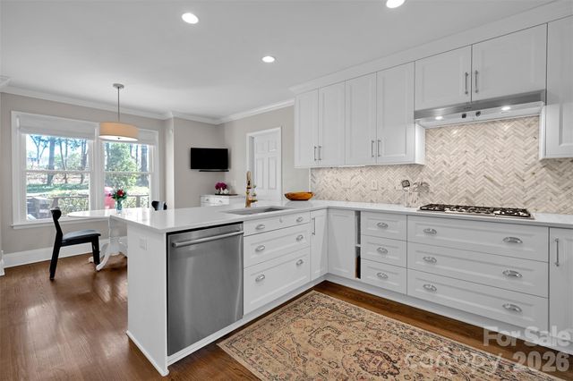 421 Sardis Lane, Charlotte, NC 28270