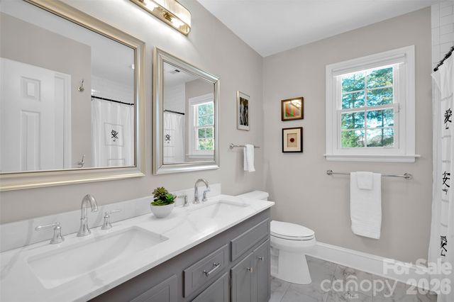 421 Sardis Lane, Charlotte, NC 28270