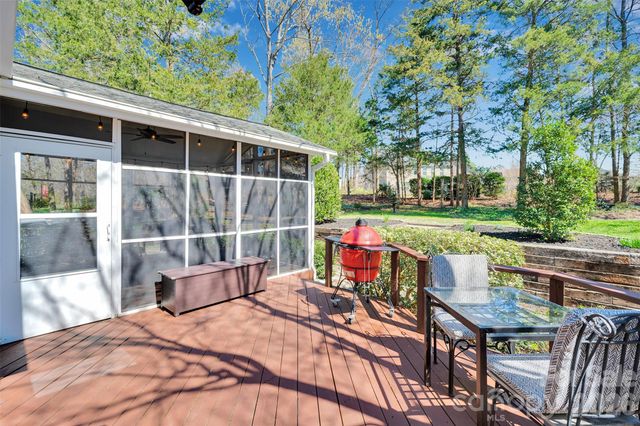 421 Sardis Lane, Charlotte, NC 28270