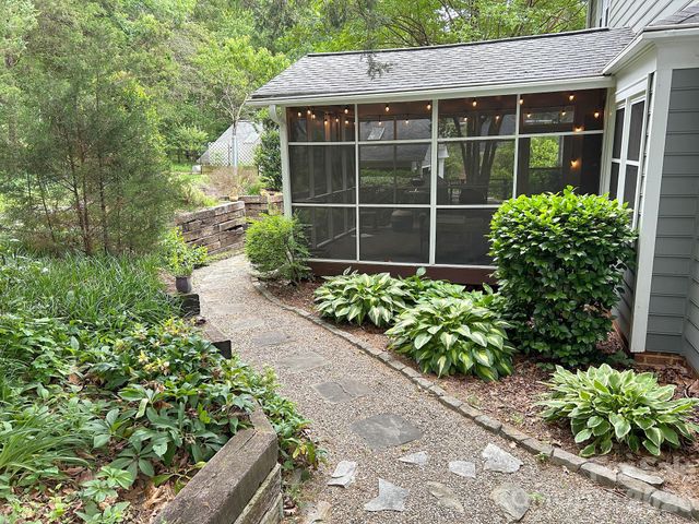 421 Sardis Lane, Charlotte, NC 28270