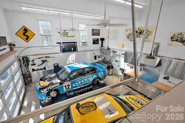 421 Sardis Lane, Charlotte, NC 28270