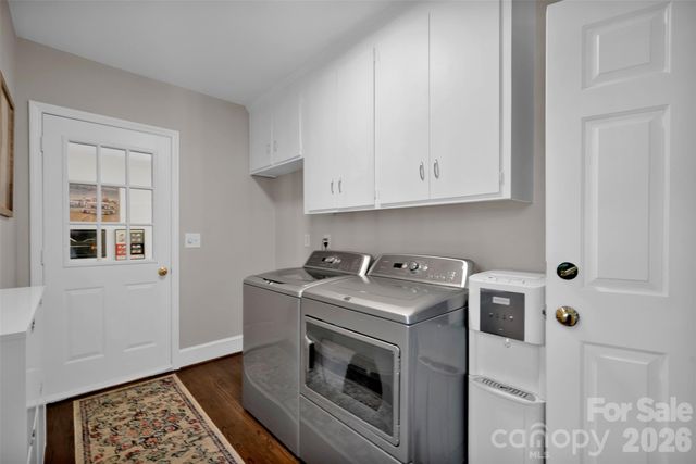 421 Sardis Lane, Charlotte, NC 28270