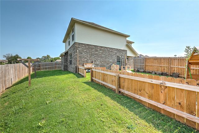 1025 Rachel Street, Gentry, AR 72734