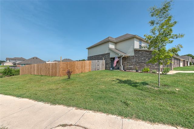 1025 Rachel Street, Gentry, AR 72734