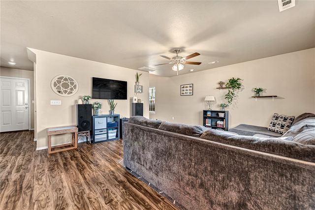 1025 Rachel Street, Gentry, AR 72734