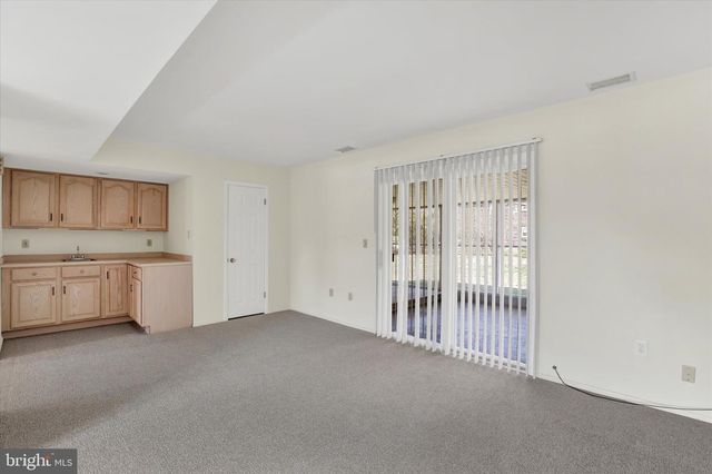 18 LAWNSIDE DR, Lawrence Township, NJ 08648