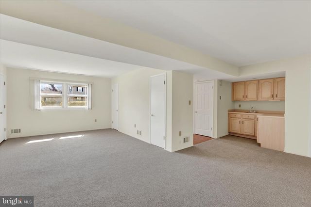 18 LAWNSIDE DR, Lawrence Township, NJ 08648