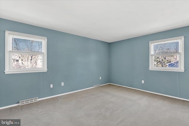 18 LAWNSIDE DR, Lawrence Township, NJ 08648