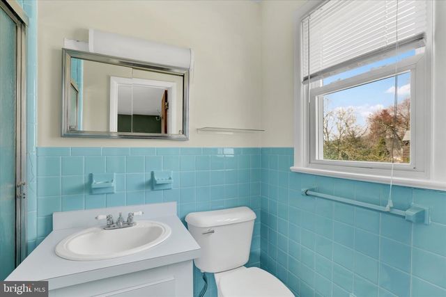 18 LAWNSIDE DR, Lawrence Township, NJ 08648