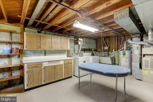 18 LAWNSIDE DR, Lawrence Township, NJ 08648