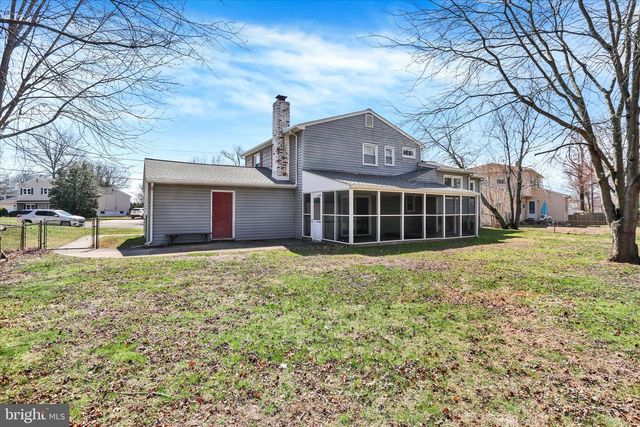 18 LAWNSIDE DR, Lawrence Township, NJ 08648