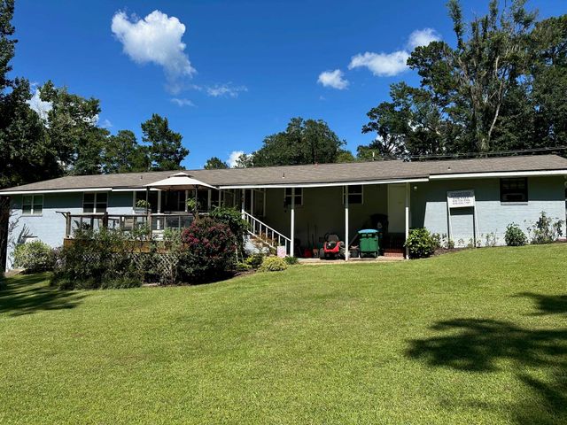 224 Camellia Drive, Quincy, FL 32351