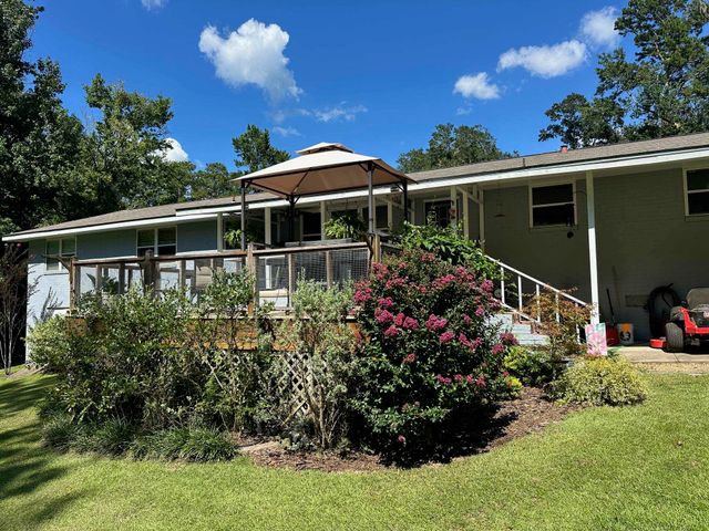 224 Camellia Drive, Quincy, FL 32351