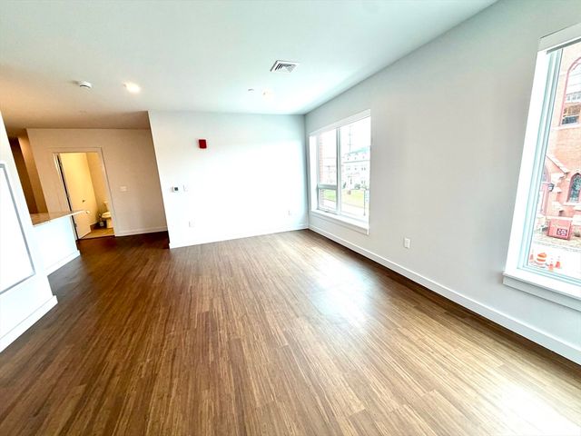 45 East Central 215, Natick, MA 01760