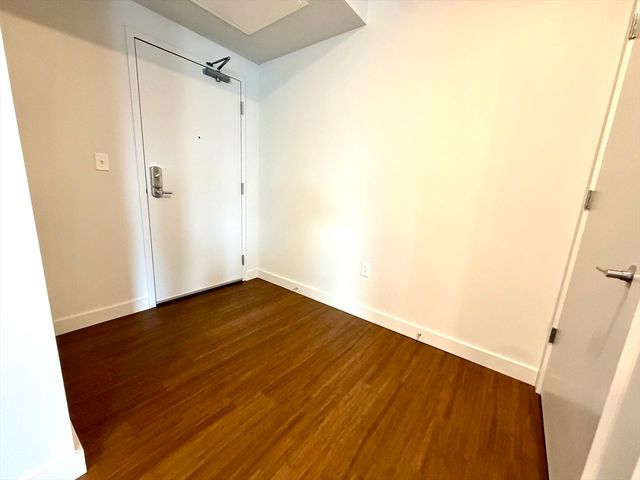 45 East Central 215, Natick, MA 01760