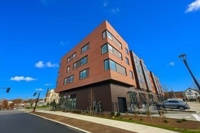 45 East Central 215, Natick, MA 01760