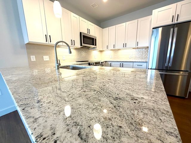 45 East Central 215, Natick, MA 01760