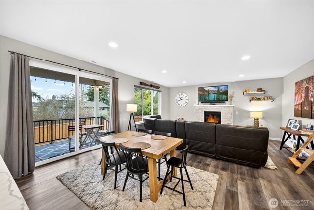 2210 SW Putnam Dr., Oak Harbor, WA 98277