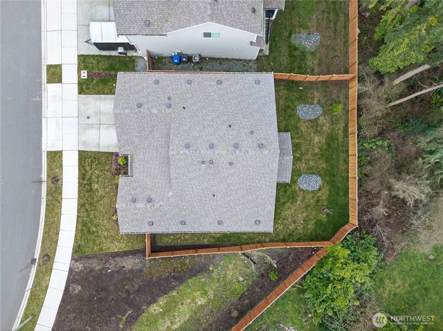 2210 SW Putnam Dr., Oak Harbor, WA 98277