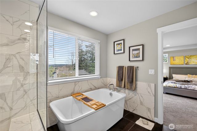 2210 SW Putnam Dr., Oak Harbor, WA 98277