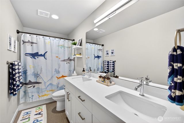 2210 SW Putnam Dr., Oak Harbor, WA 98277