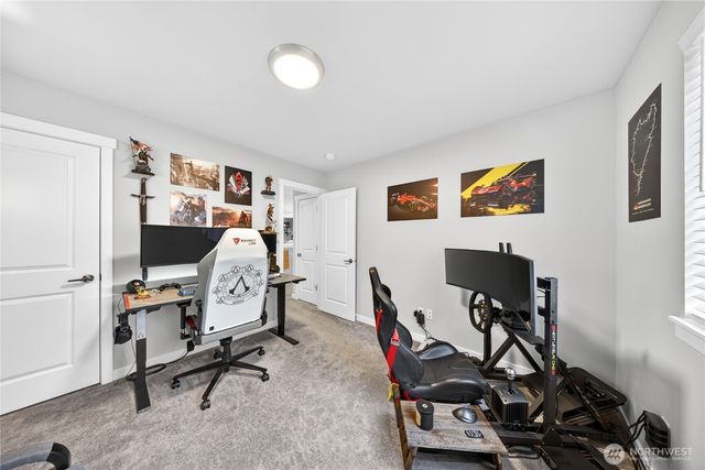 2210 SW Putnam Dr., Oak Harbor, WA 98277