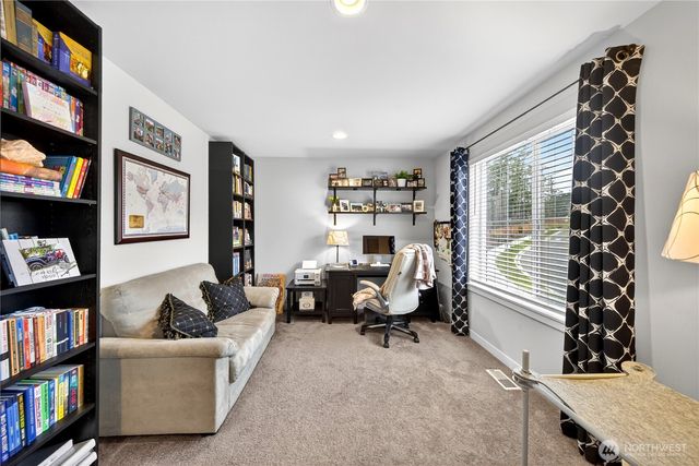 2210 SW Putnam Dr., Oak Harbor, WA 98277