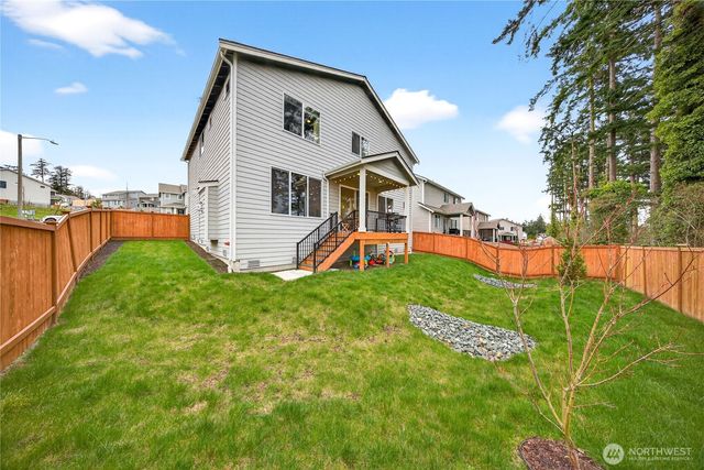 2210 SW Putnam Dr., Oak Harbor, WA 98277