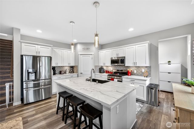 2210 SW Putnam Dr., Oak Harbor, WA 98277