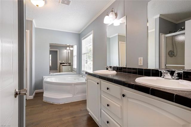 1233 Blue Jay DR, Virginia Beach, VA 23453