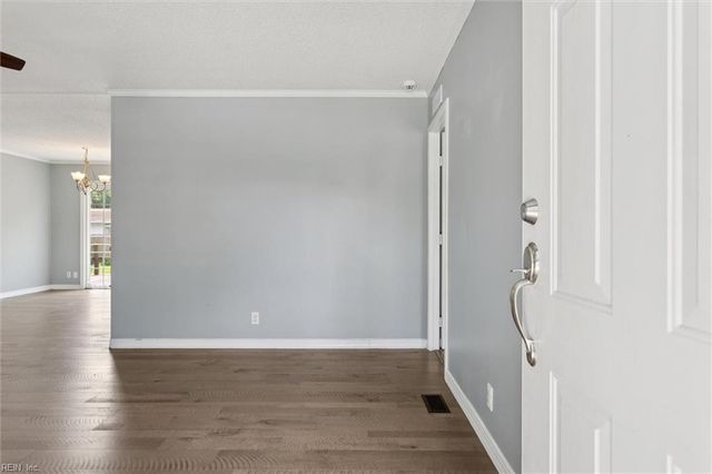 1233 Blue Jay DR, Virginia Beach, VA 23453