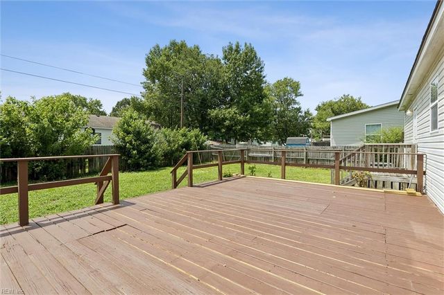 1233 Blue Jay DR, Virginia Beach, VA 23453