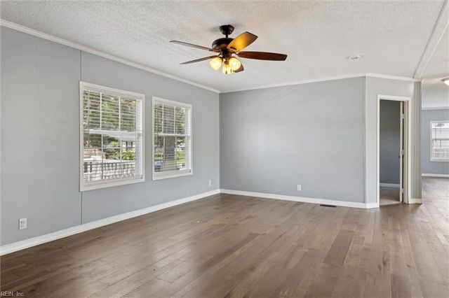 1233 Blue Jay DR, Virginia Beach, VA 23453