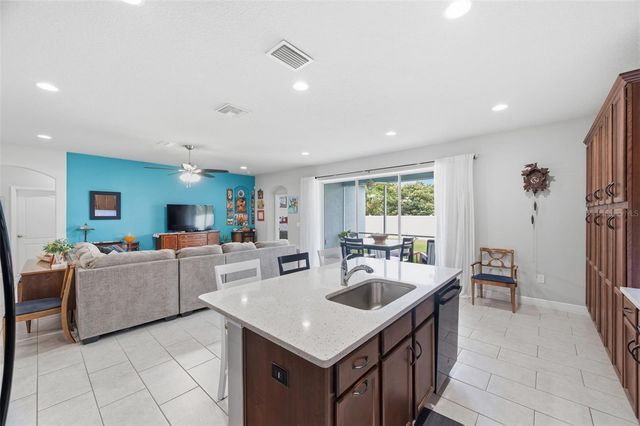 123 N FLORIDA AVENUE, Tarpon Springs, FL 34689