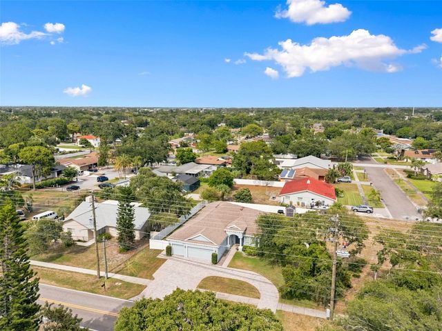 123 N FLORIDA AVENUE, Tarpon Springs, FL 34689