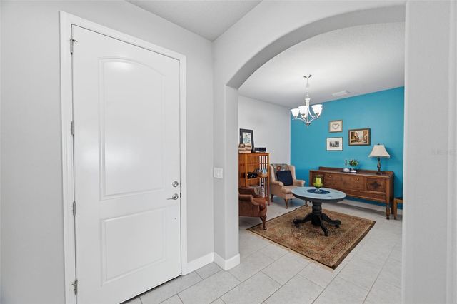 123 N FLORIDA AVENUE, Tarpon Springs, FL 34689