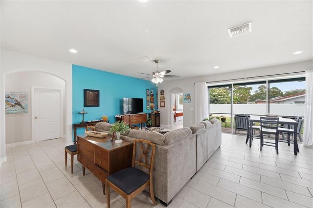 123 N FLORIDA AVENUE, Tarpon Springs, FL 34689