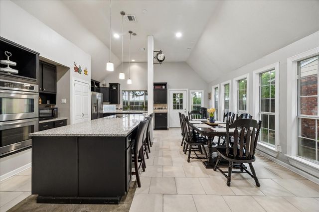 2906 Double Lake Drive, Missouri City, TX 77459