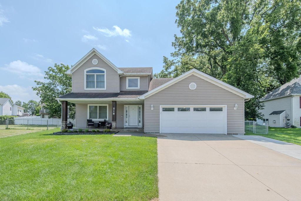 518 Forbrook Lane NW, Rochester, MN 55901
