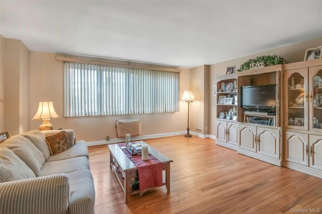 561 Logan Avenue, Bronx, NY 10465