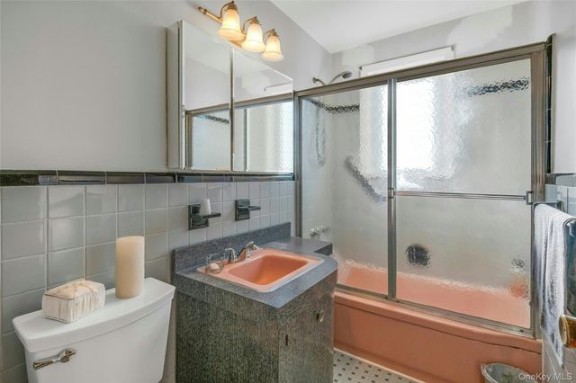 561 Logan Avenue, Bronx, NY 10465