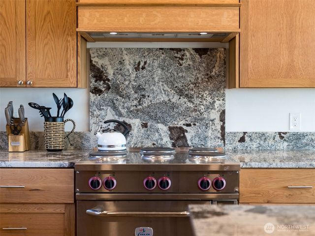 34901 J PL, Ocean Park, WA 98640