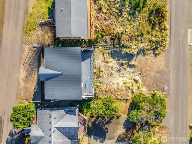 34901 J PL, Ocean Park, WA 98640